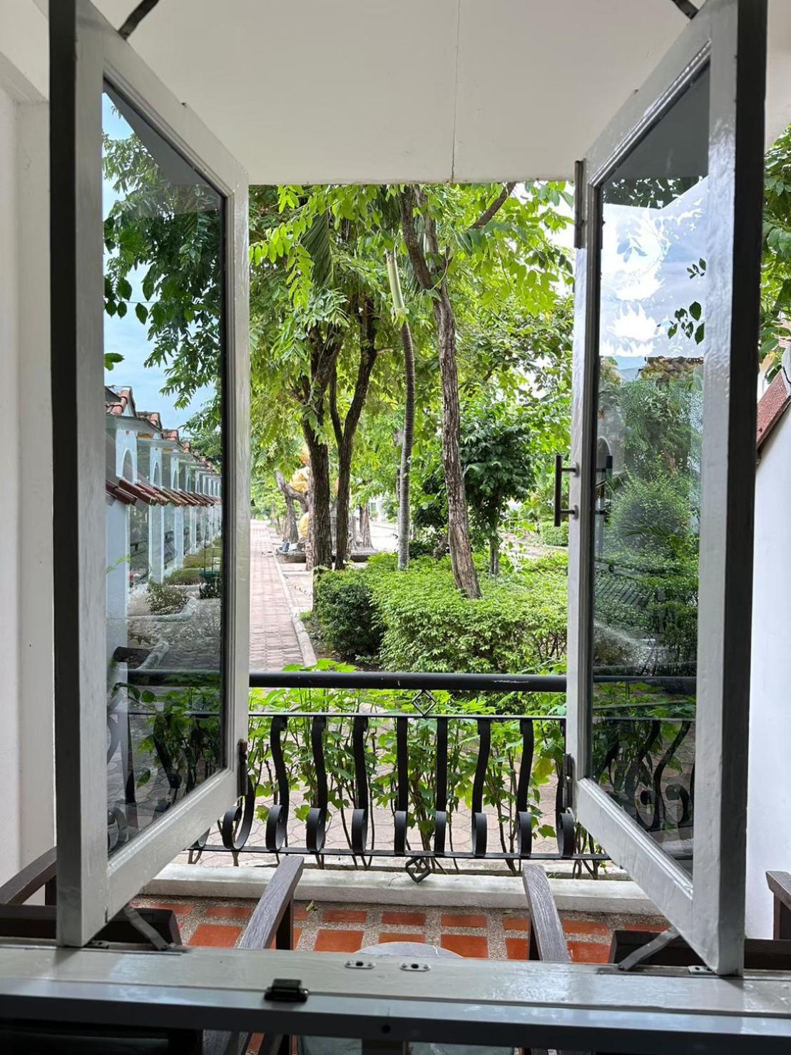 Lopburi Inn Resort Eksteriør bilde