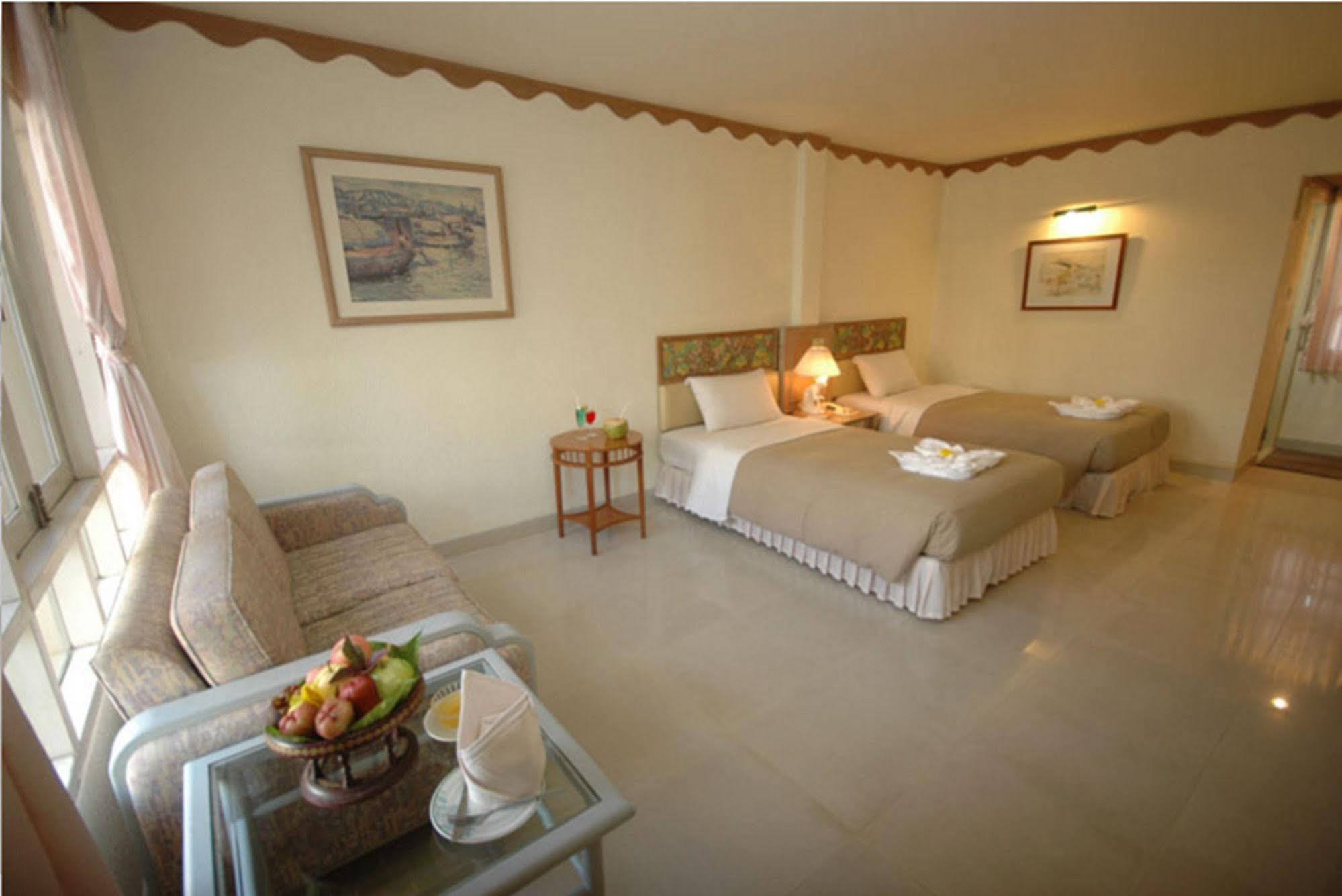 Lopburi Inn Resort Eksteriør bilde